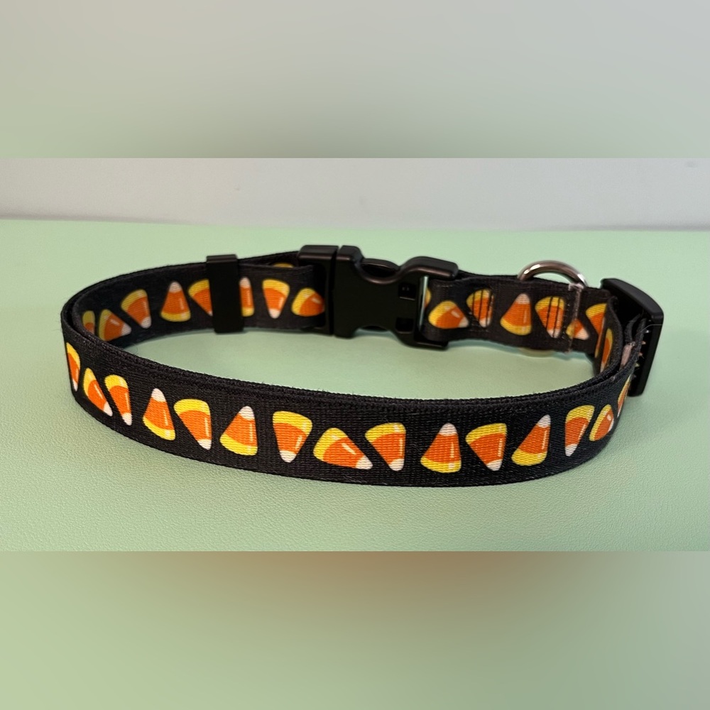 Yellow Dog Designs Inc Large Candy Corn collar, Halloween dog collar, pet collar